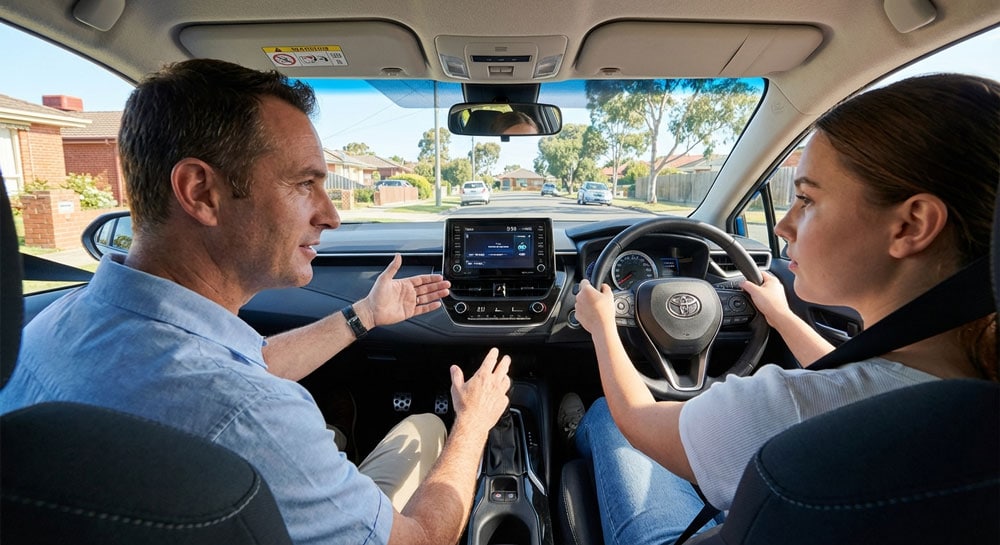 Best Driving School & Instructor in Hampton Park – From Only $65 Professional driving instructor teaching a learner in Hampton Park – patient and confidence-building lessons with Start Driving School